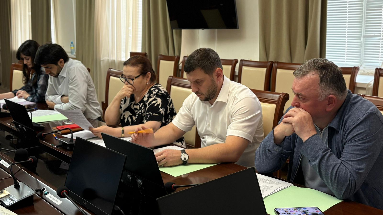 В Минстрое Дагестана 30 июня 2025 года прошло очередное заседание Комиссии по противодействию коррупции